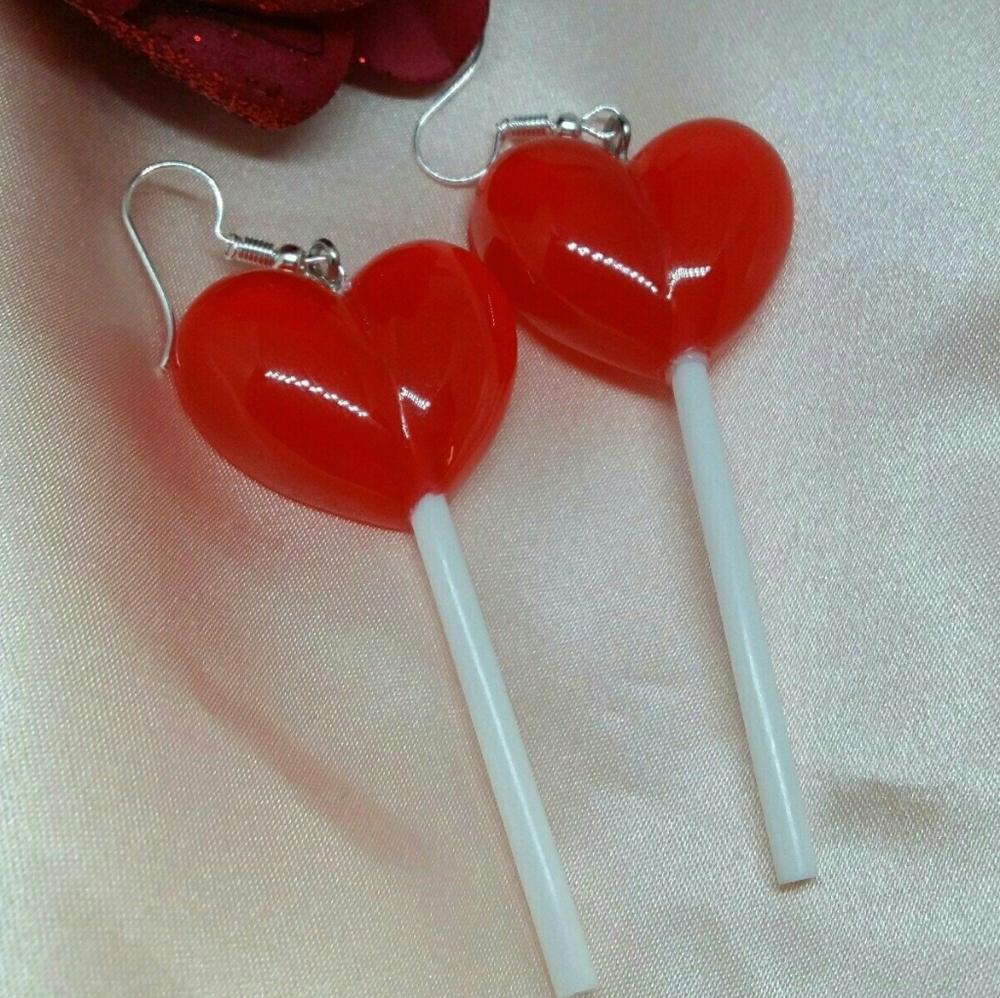 BEAUTIFUL red heart lollipop earrings ! ♥️